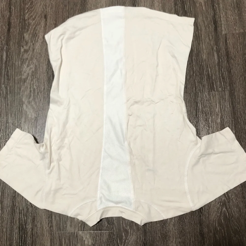 Nike Pro Dri-FIT T-shirt - Cream and White, S (4-6)